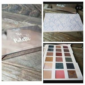 Eyeshadow palette